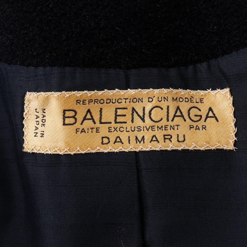 Balenciaga Без цветного покрытия Другая верхняя одежда черная Женская Б/У