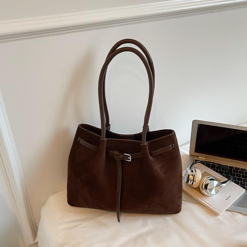 Ретро сумка женская большой вместимости 2025 новая осенне-зимняя универсальная на плечо подмышку повседневная рабочая сумка-тоут для поездок