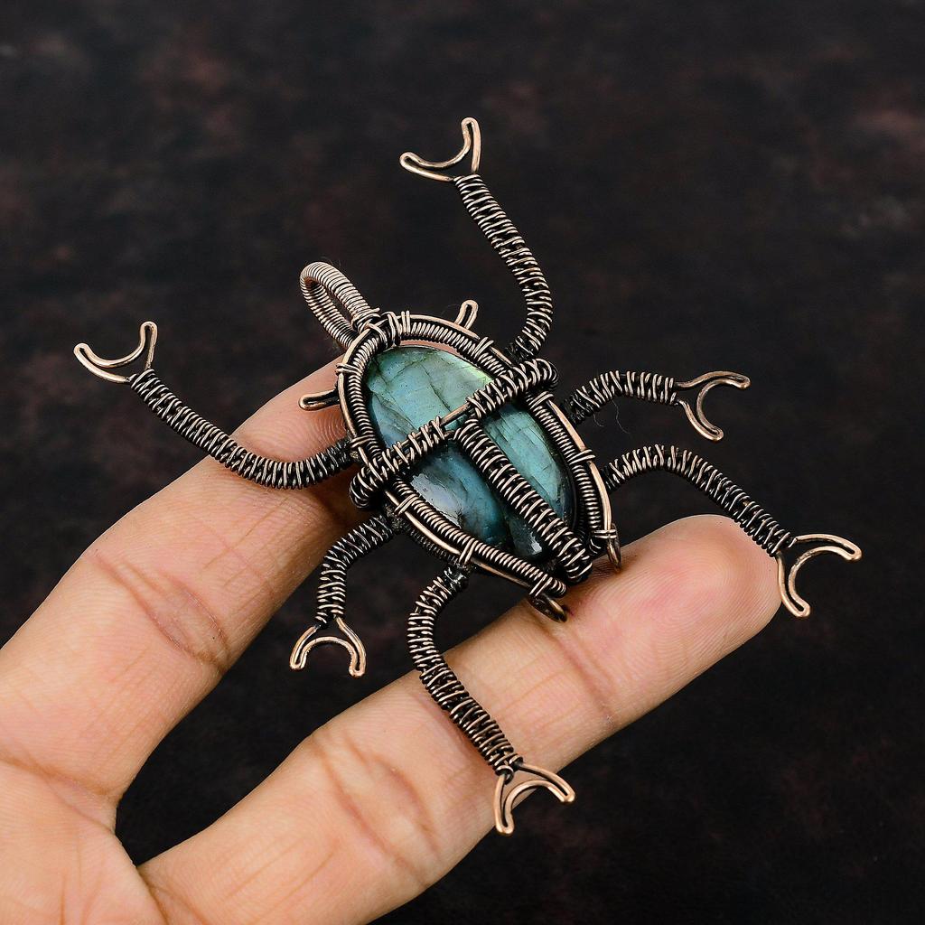 Подвеска из лабрадорита Медная проволока Подвеска из лабрадорита Ювелирные изделия ручной работы Подвеска из драгоценного камня Подвеска в виде жука для подарка Антикварные медные украшения
