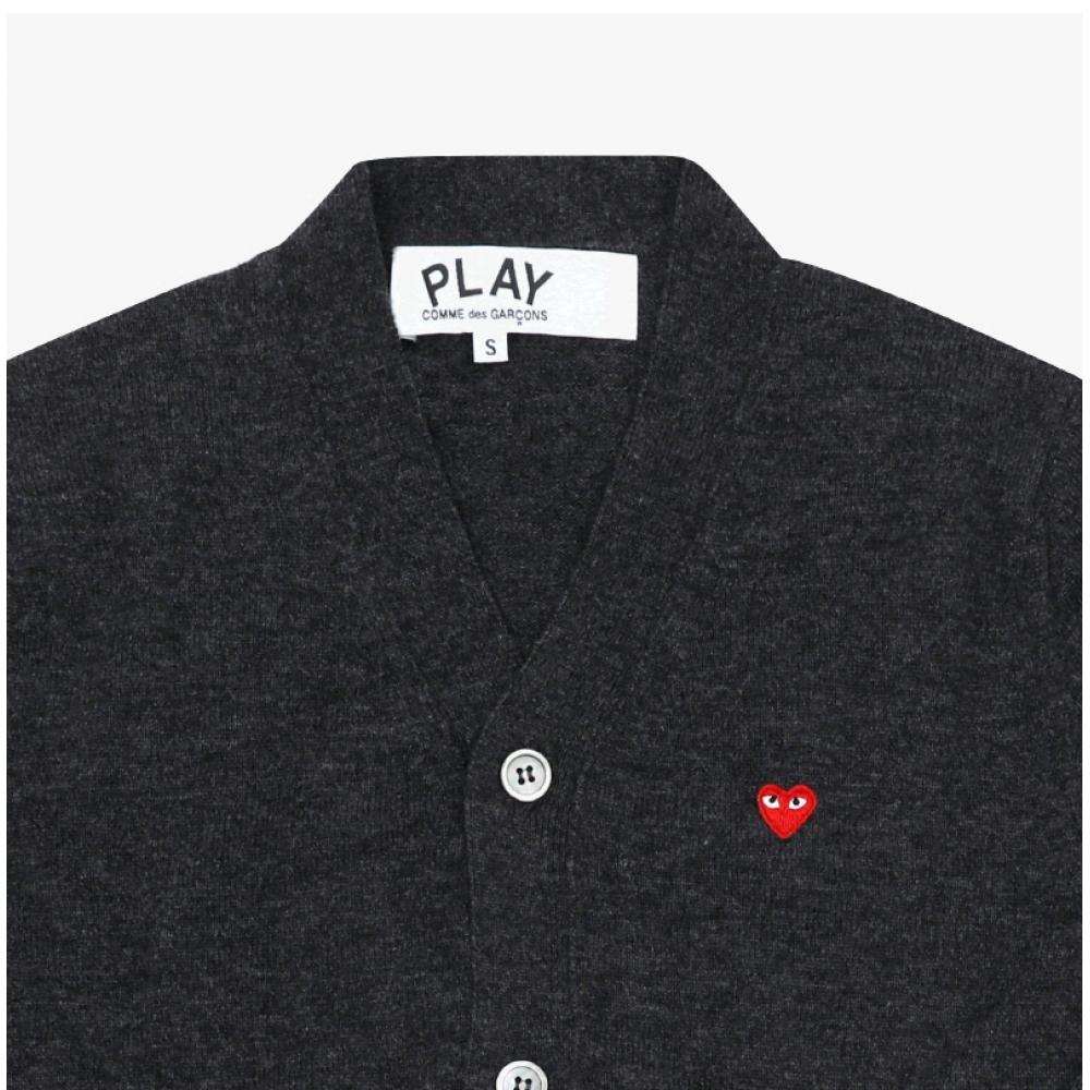 Comme Des Gar Ons 2 Play Play Small Red Heart Wappen V Neck Cardigan Ax N080 051