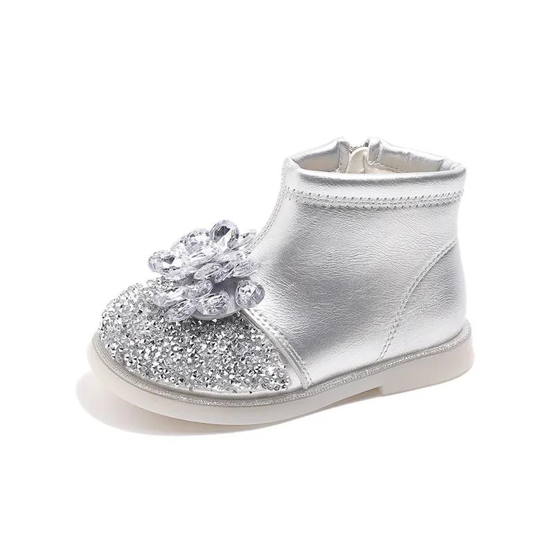 2024 Детские модные ботинки принцессы для девочек, зимние новые корейские мягкие нескользящие элегантные универсальные кожаные туфли до щиколотки