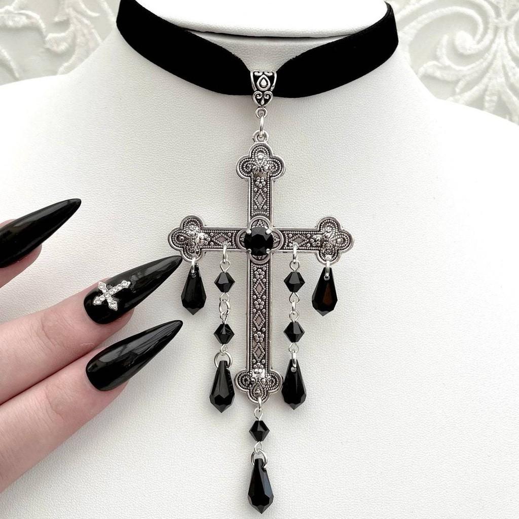 Gothic Vampire Cross Necklace With Alloy Pendant For Women Fashion Accessory