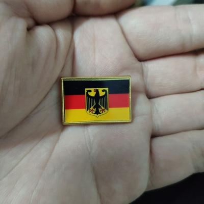 Современная немецкая брошь с национальным флагом, национальный герб, орел, цинковый сплав с покрытием из ПВХ, размер 2,5 см * 1,5 см, легкий, роскошный, в том же стиле