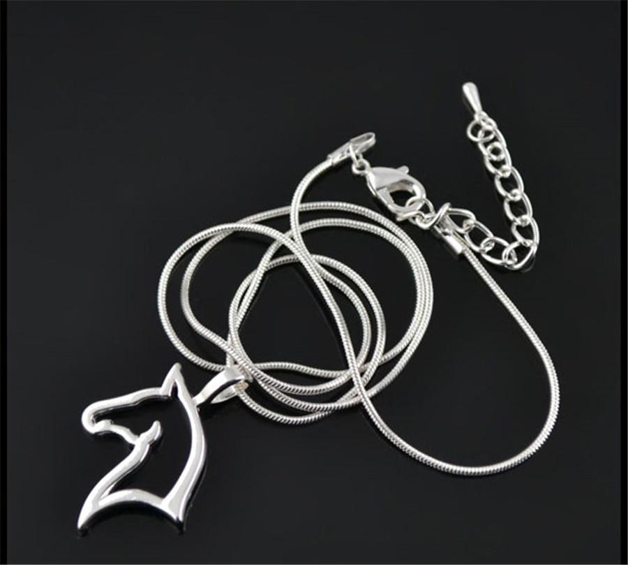 Fashion Cute Animal Horse Pendant Necklace For Women Dainty Silver Color Chain Clothing Costume Jewelry Accessories Wholesale