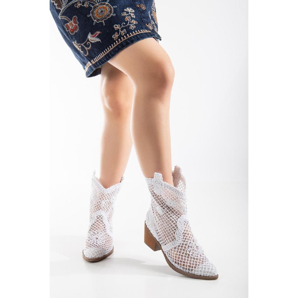 Летние женские ковбойские сапоги в стиле вестерн из кружевной ткани бежевого цвета Lotus