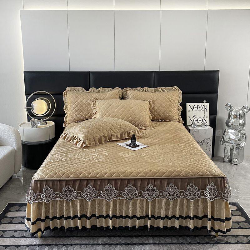 Кружевной стеганый комплект из трех предметов: юбка для кровати из хрустального бархата для тепла осенью и зимой, коралловое покрывало, утолщенное флисовое покрывало, защитный чехол, постельное белье