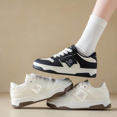 Весенние маленькие белые туфли, новинка, модные туфли для девочек, студентов, спортивная обувь на платформе, увеличивающая рост, повседневная обувь