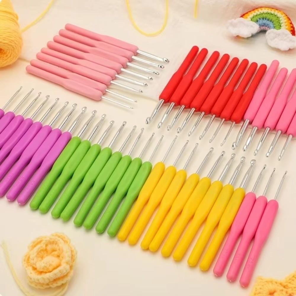 8 Pieces Crochet Hooks 2.5-6.0mm Sizes Yarn Needles Set New Knitting Needles For Crochet Amigurumi