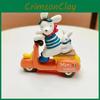 Мультяшная собака смола кролик фигурка езда на мотоцикле для дома офиса и вечеринки подарок