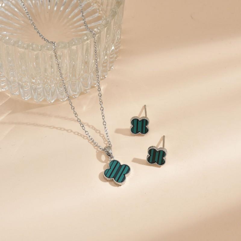 Elegant Four Leaf Clover Jewelry Set Women Titanium Steel Pendant Necklace Earrings Lightweight Fashion Accessory