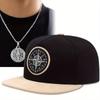 2 шт. вышитая шляпа с плоскими полями в стиле хип-хоп, кепка с утиным язычком, модная повседневная бейсбольная кепка, комплект из ожерелья с подвеской в виде диска и компаса для мужчин и женщин, спортивная шляпа от солнца