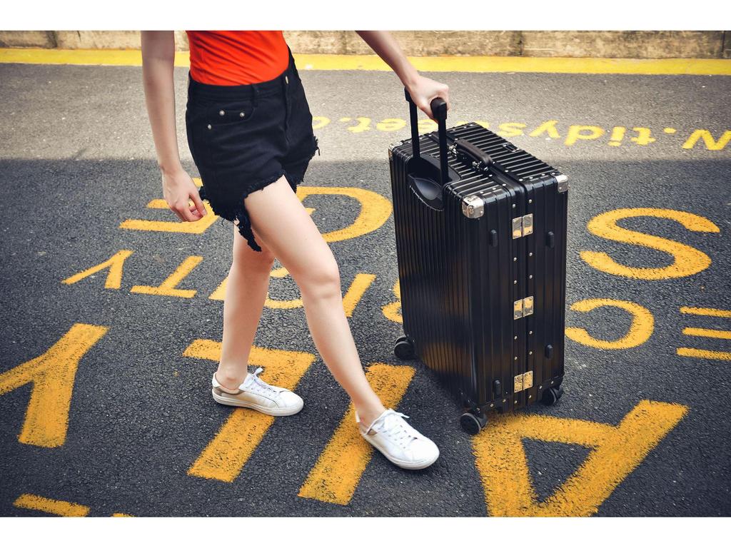 Aluminum-Magnesium Vintage Luggage with Universal Wheels - 20" Carry-On & 24" High-End Case for Women