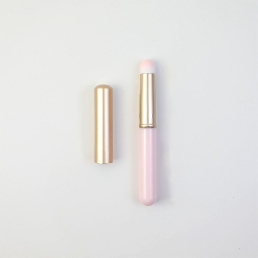 Professional Lip Brush Portable Makeup Tools Clean And Hygienic Lipstick Brush Women