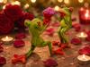 Frog Figurine with a Bouquet of Roses - Romantic Gift Decoration