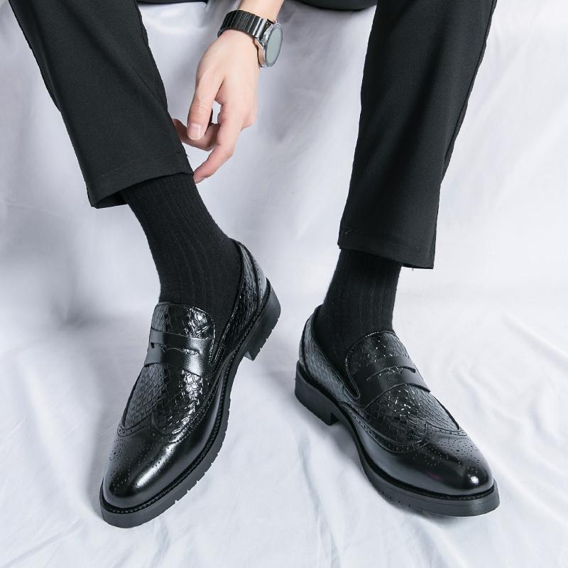 Fashion Men's Leather Shoes Classic British Style Loafers Wedding Trend Party Outdoor Casual Business Gentleman Versatile Brown Shoes