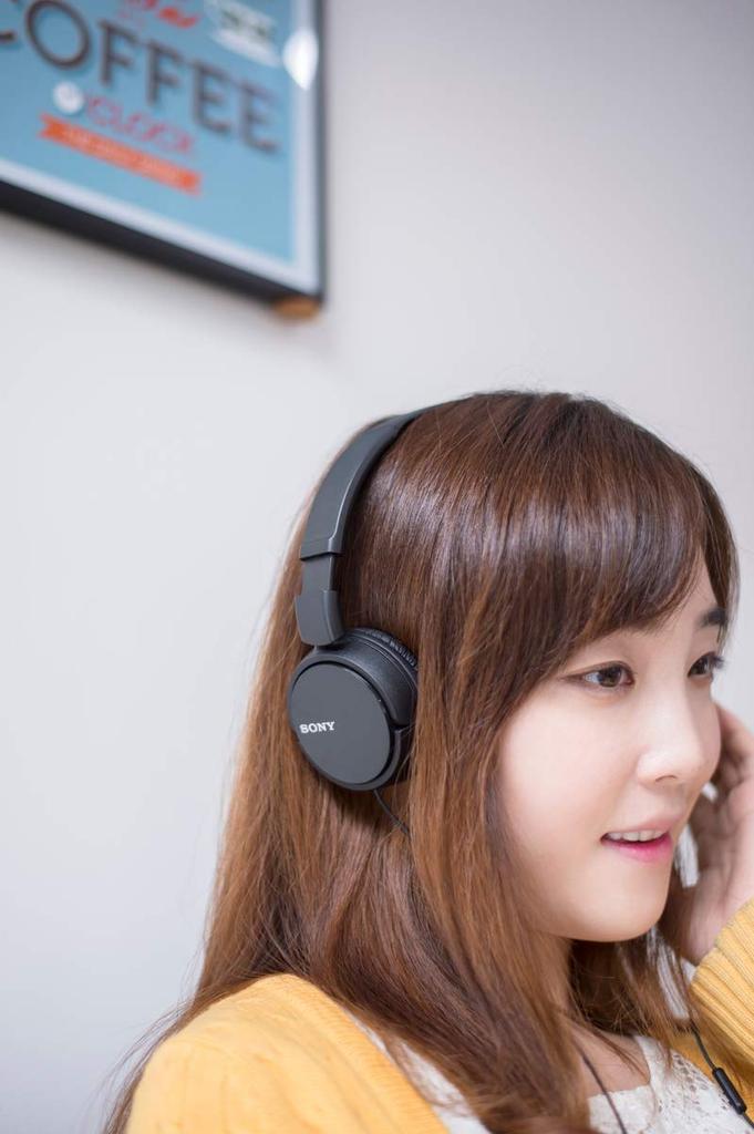 Sony Стереонаушники MDRZX110APBC с микрофоном / /