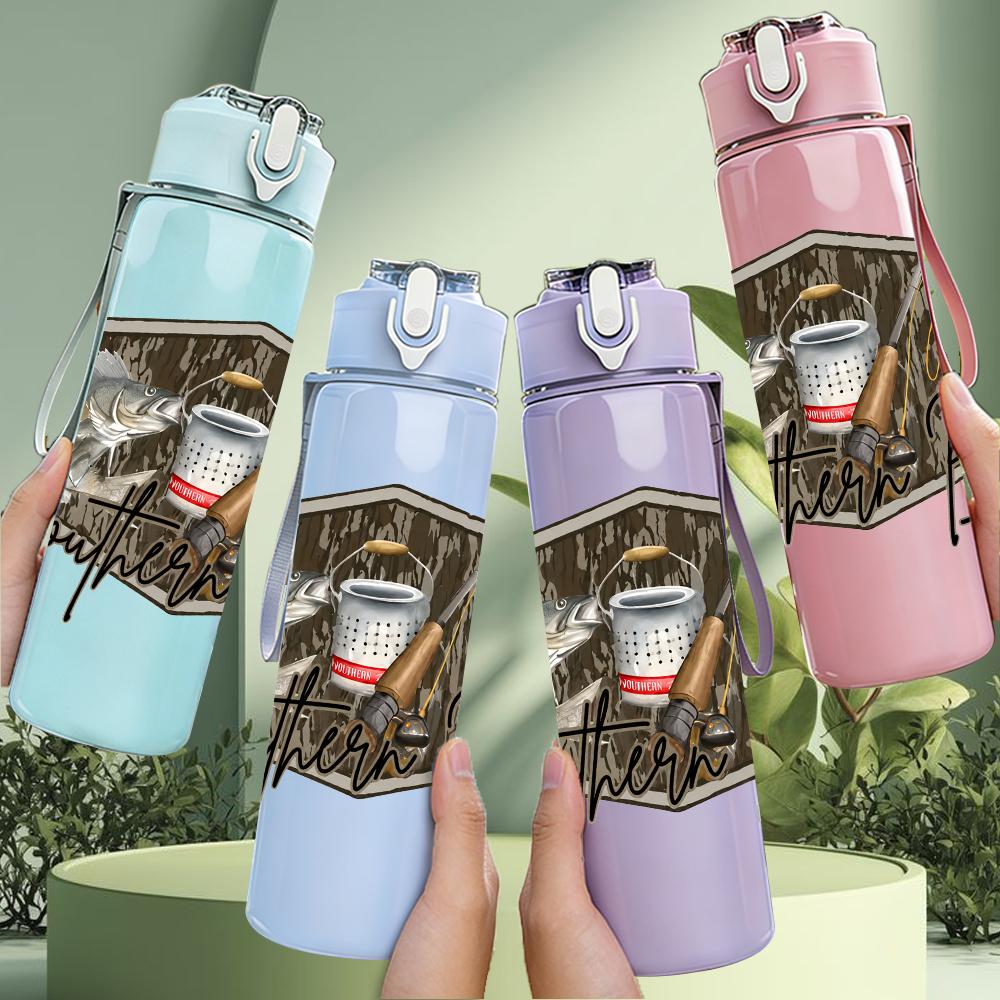 1PC Vintage Camping Basket Layout 750ml Color Plastic Water Bottle Leakproof Flip Straw Lid For Sports Office Home Use