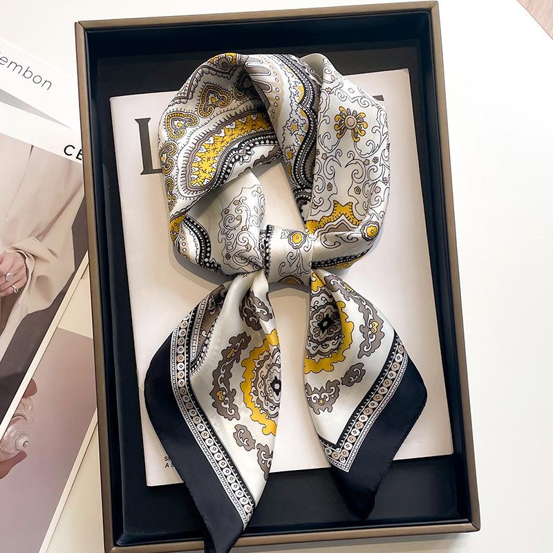 70*70cm Silk Square Scarf Women Satin Shawls Neckerchief Casual Scarves Bandana Hair Hjiab New Fashion Luxury Brand