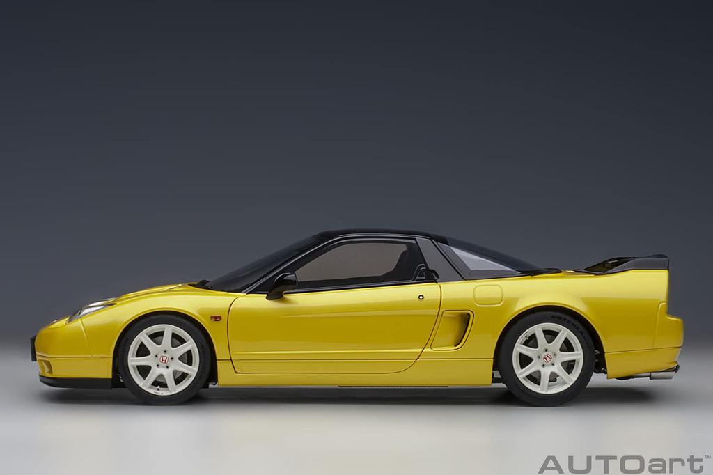 AUTOart Honda Indy Yellow Pearl Готовый продукт 73214 1/18 NSX-R (NA2)