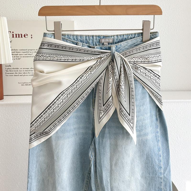1116 new retro waist triangle scarf for women to wear with shorts, fart curtain, silk scarf temperament, tube top, advanced sense