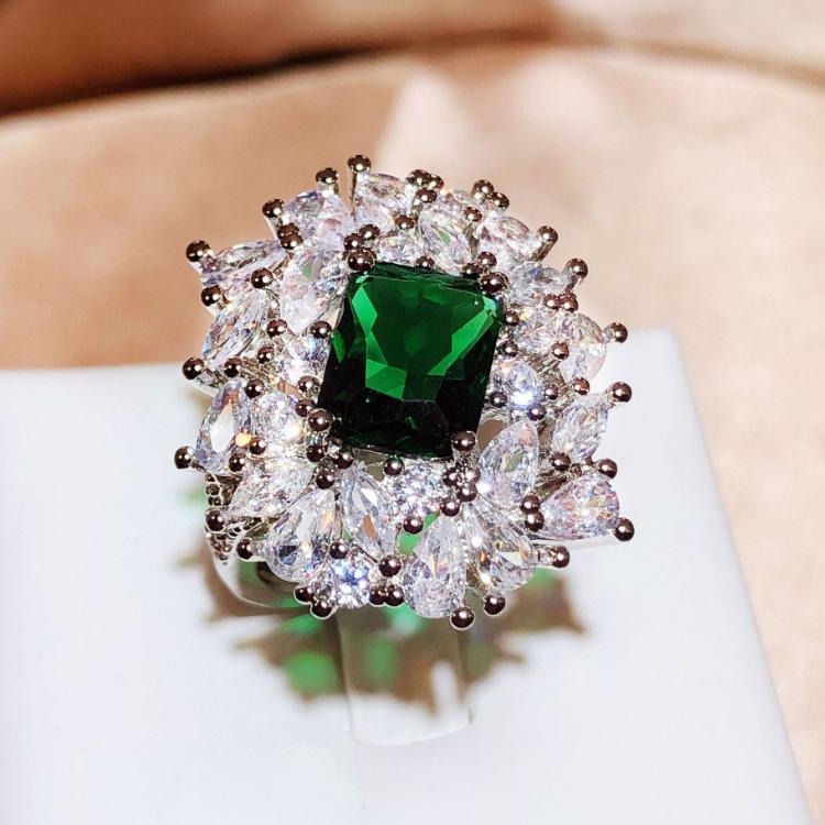 Новое имитация изумруда, полный бриллиант, высокое чувство темперамента, открывающееся кольцо, ювелирные изделия