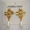 European and American Minimalist Style High-End Stainless Steel Earrings with Exaggerated Petal Geometric Shell Texture Titanium Steel Earrings