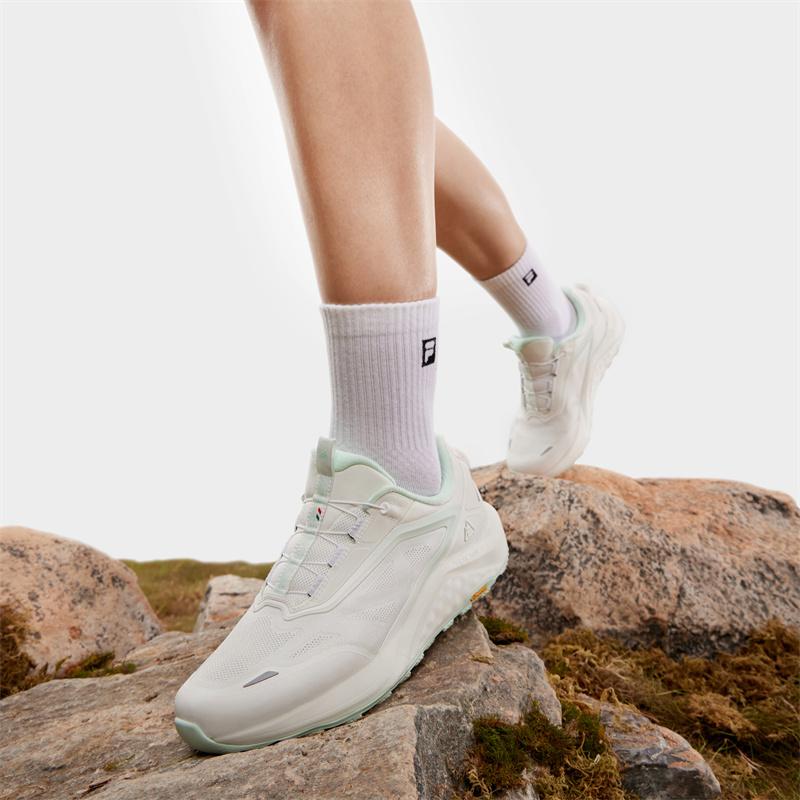 Fila Boa Слипоны Модные Универсальные Прочные Дышащие Низкие Кроссовки для улицы Женская обувь Ярко-белые A12W431204FBW