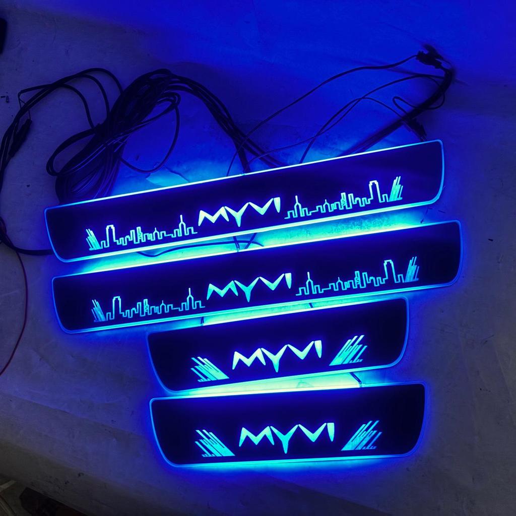 Комплект динамических светодиодных накладок на педали из 4 штук для MYVI M800 M600