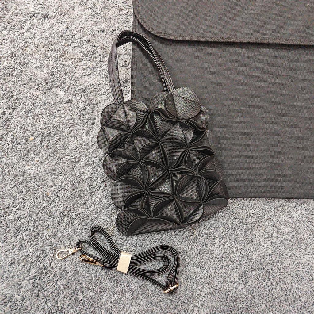 Flower Handbag Women'S Simple Shoulder Messenger Bag Tote Bag Niche Design Commuter High-End Tide