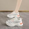 2025 весна новая женская обувь дышащая сетчатая спортивная обувь женская корейская версия универсальная утолщенная подошва увеличивающая рост повседневные кроссовки для папы женские