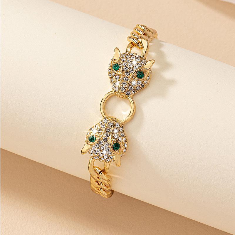 European and American Minimalist Round Leopard Head Enamel Bracelet