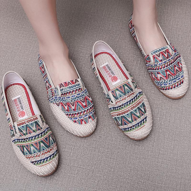 Новые женские кроссовки Slip on Light Canvas Shoes Летние дышащие плоские женские винтажные туфли Single Shoes Shallow Mouth Lazy Footwear