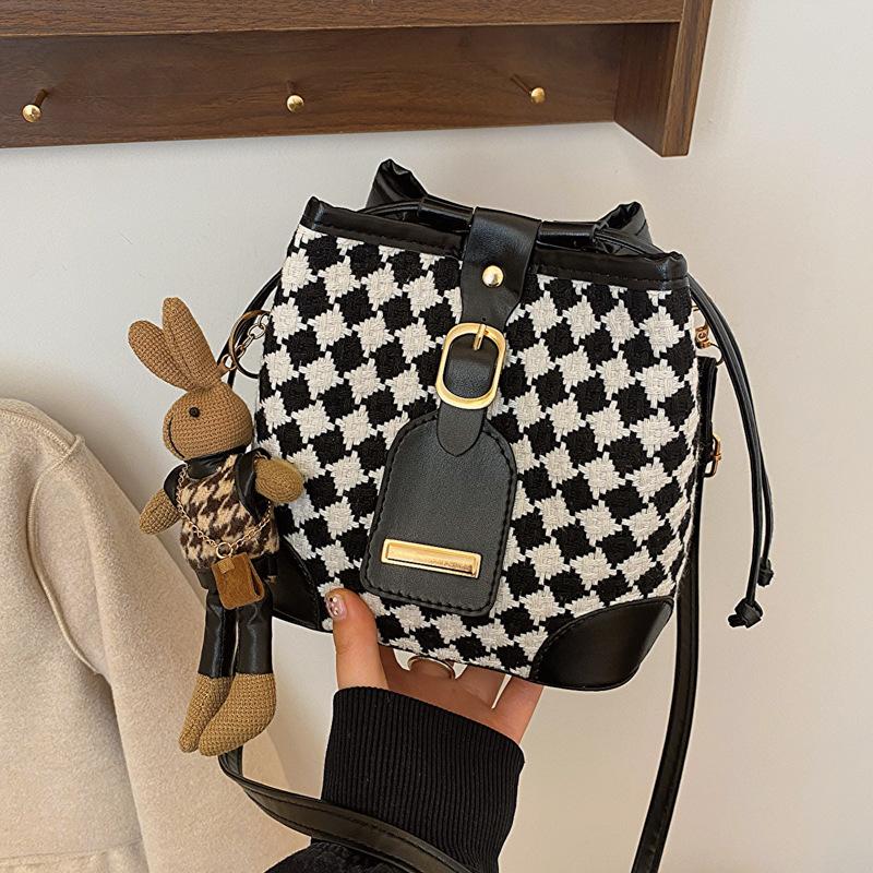 Bag Women'S Autumn And Winter Retro Rhombus Bucket Bag Fashion Niche Design Shoulder Crossbody Bag