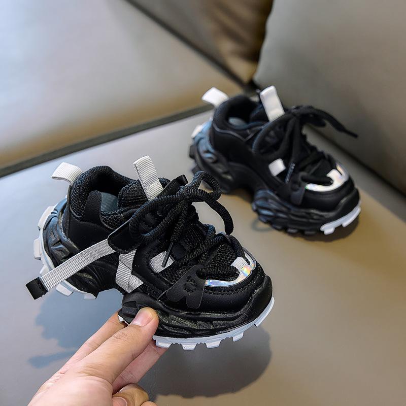 Children's sports shoes with soft soles, new autumn model, boys' mesh breathable dad shoes, non-slip girls' running shoes, trendy