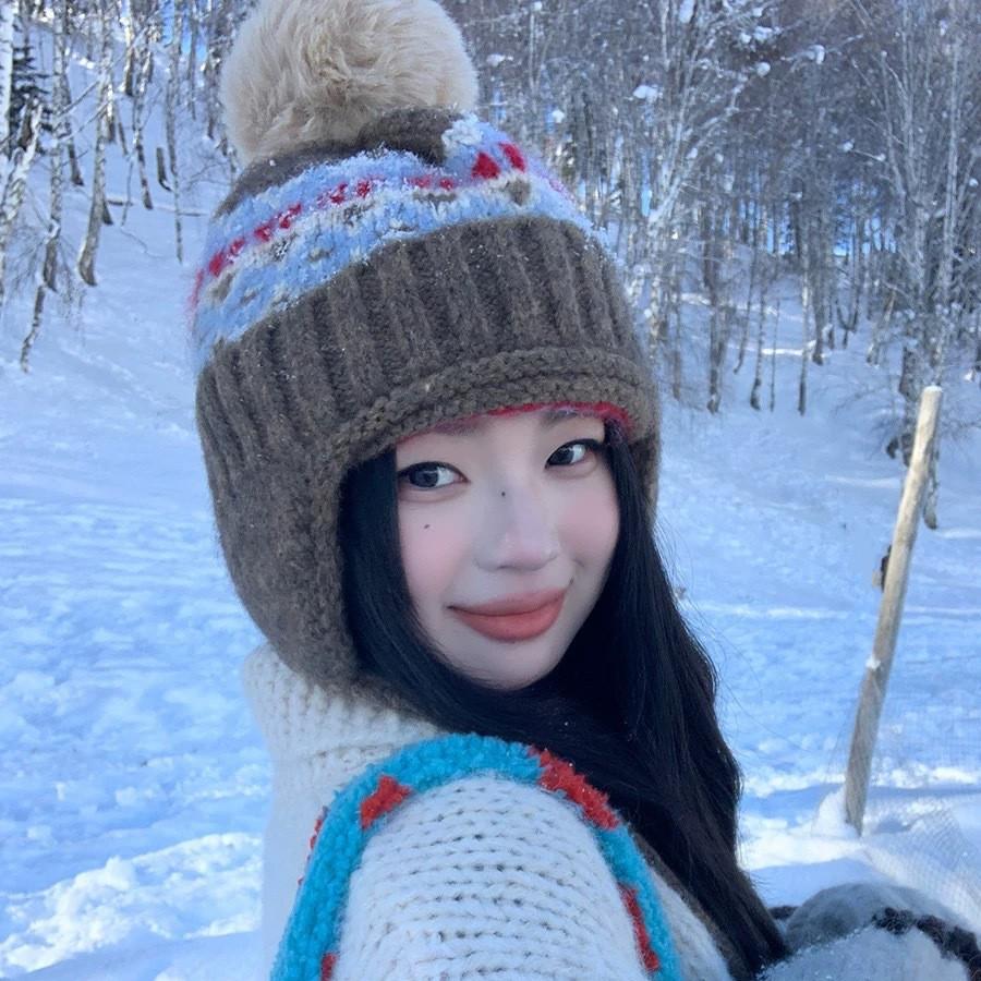 Женская шапка-ушанка из толстой вязки в стиле Fair Isle для осени и зимы - теплая шапка-бини Лей Фэн