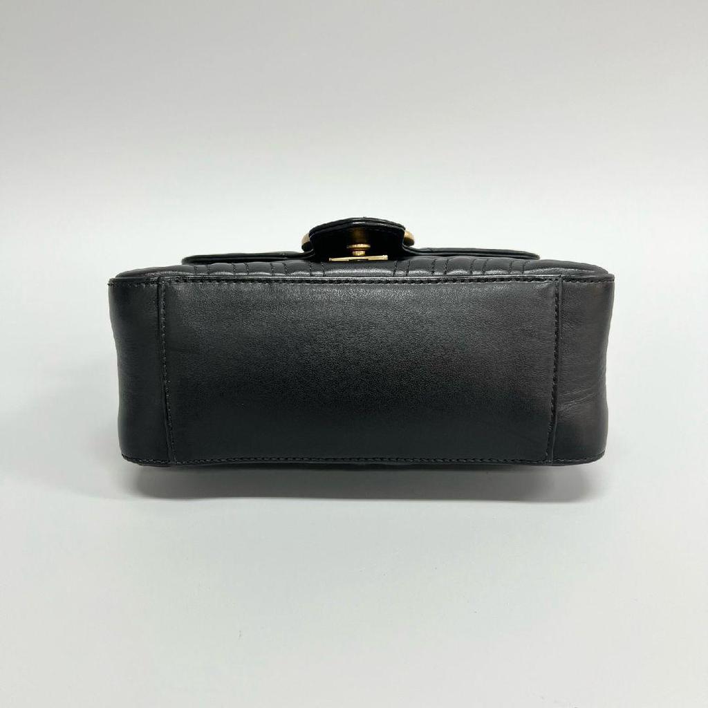 [Pre-Owned] Gucci Chevron Leather GG Marmont Mini Top Handle Bag 'Nero' - Excellent #1V9T0GG