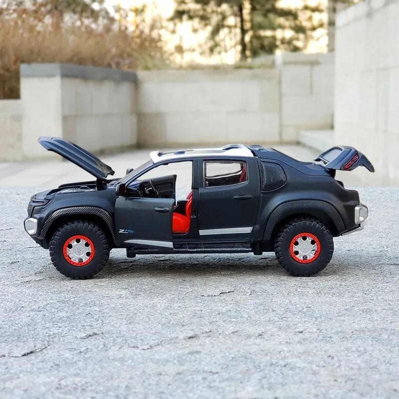 1/32 Chevrolet Colorado ZH2 литой автомобиль модель внедорожника имитация звука и света детские игрушки коллекция подарок