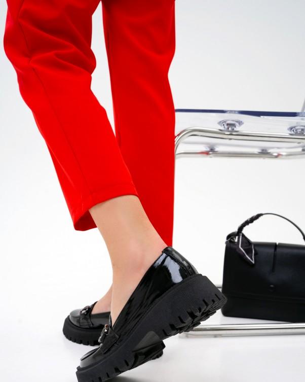 Черные лаковые туфли с цепями ISSA Plus