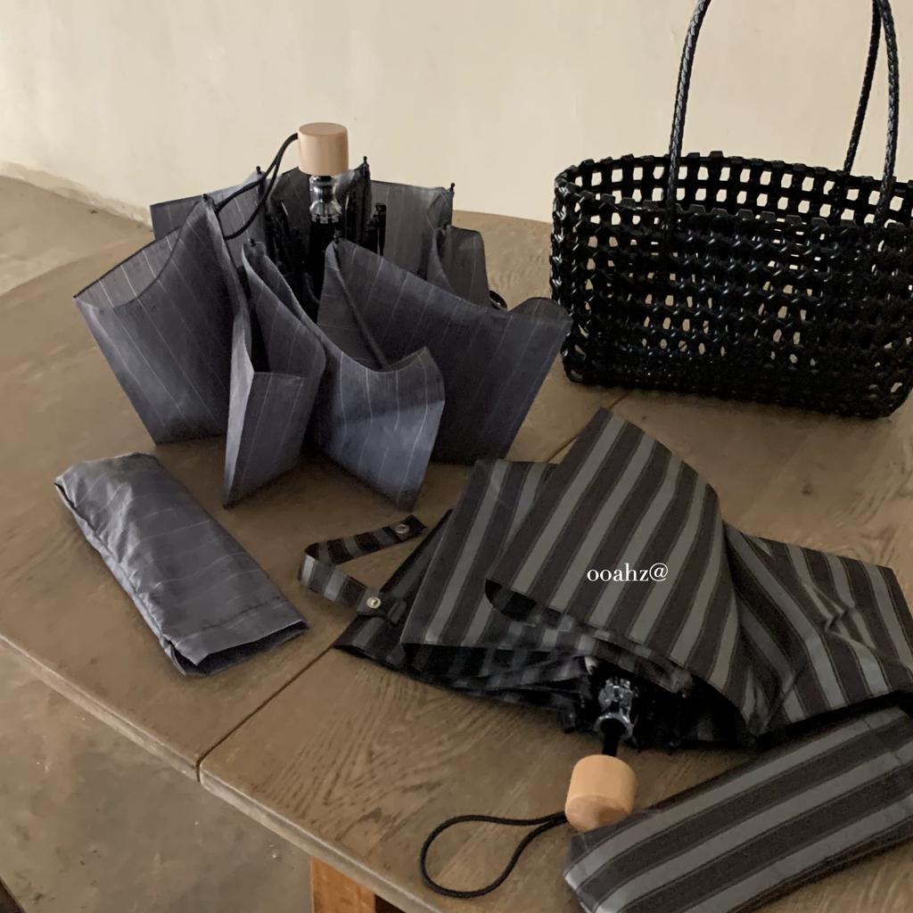 Ascetic Gentleman Style ~ Retro Gray Stripe Wooden Handle Folding Umbrella Lightweight Boyfriend Umbrella Sun Protection Business Umbrella