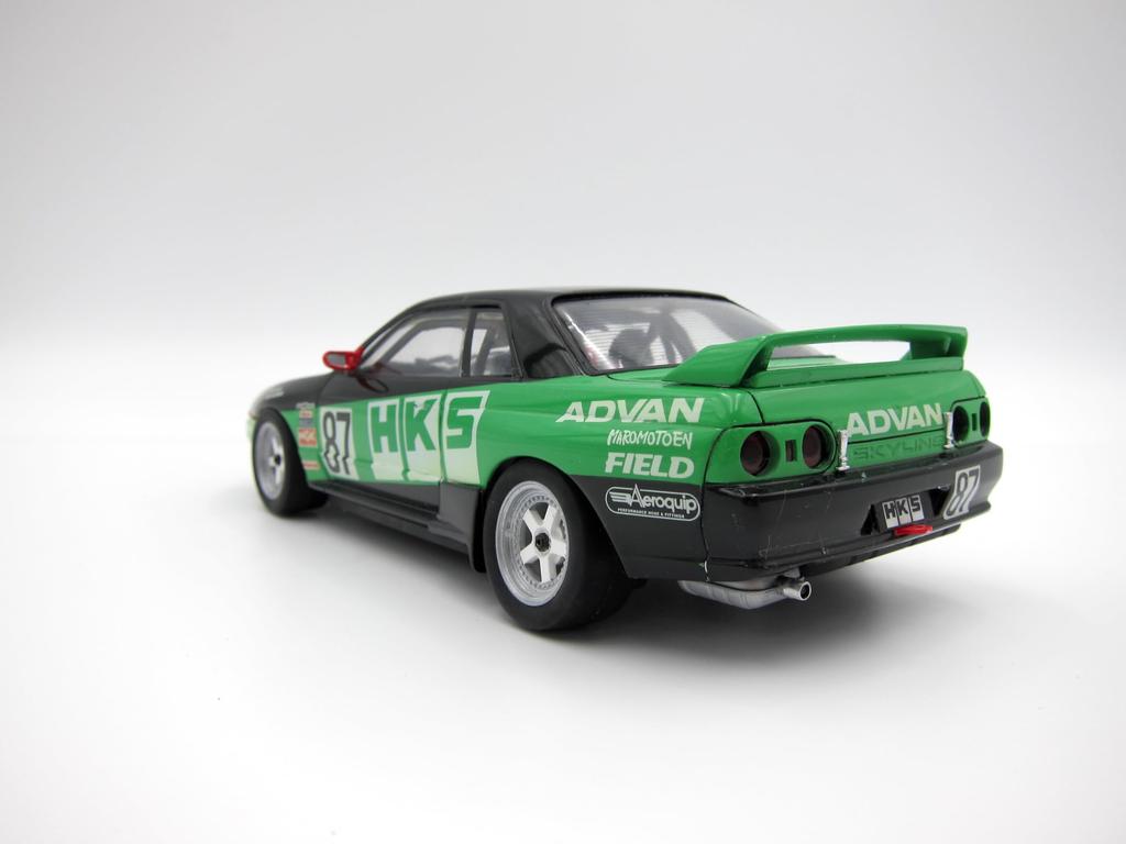 Дюймовая серия HKS SKYLINE пластиковая модель 1/24 №304 (Skyline GT-R [спецификация BNR32 Gr.A] 1992)