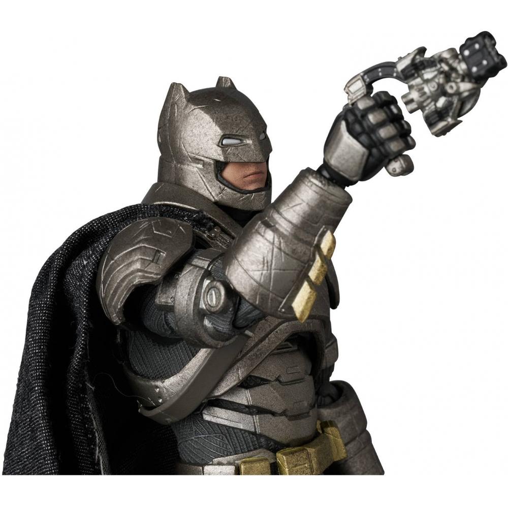 Batman Mafex Armored Batman Ver.1.5 Batman V Superman Dawn Of Justice