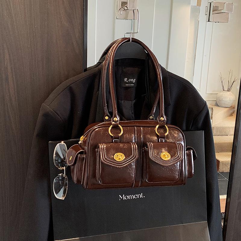 Вместительная сумка под мышкой женская 2025 осень и зима новая нишевая высококлассная простая ретро сумка на плечо сумка-подушка