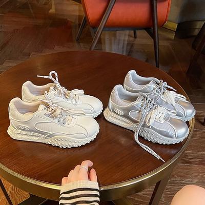 Летне-осенняя коллекция~ Спортивная и повседневная обувь на мягкой подошве для женщин 2025 года, изысканный стиль для поездок на работу, летняя новинка, модная белая обувь на толстой подошве