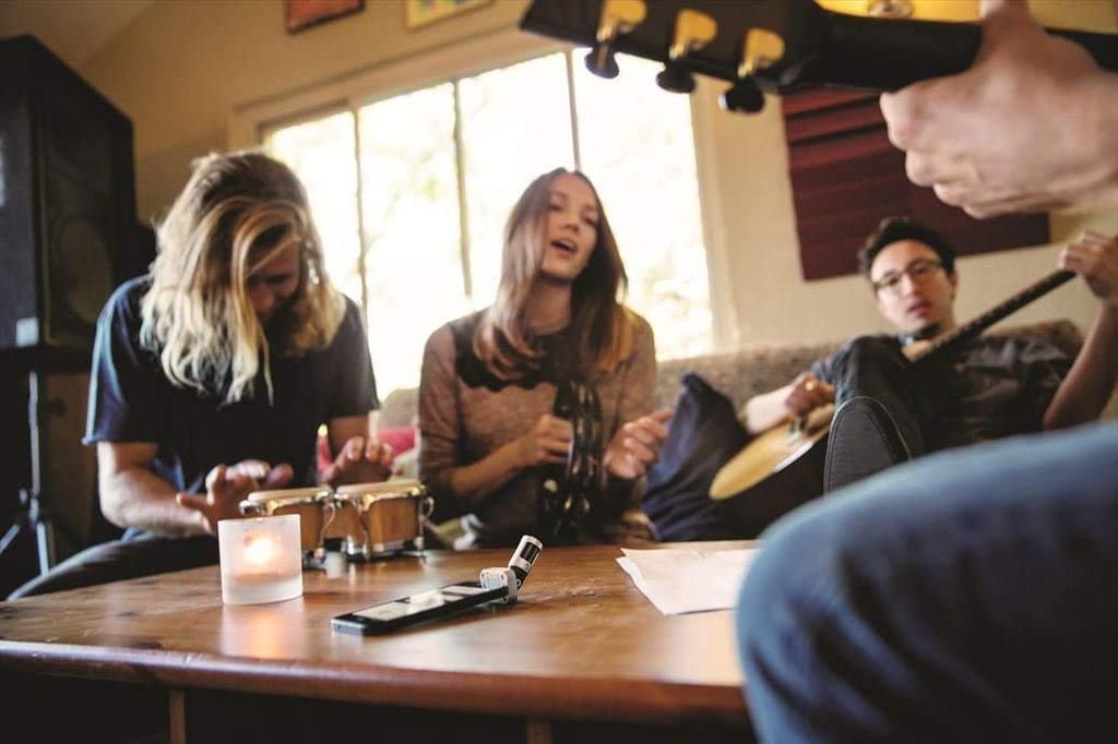 SHURE Микрофон для iPhone iPad MV88 Серия MOTIV 24 бит/48 кГц MV88A-A [/2-летняя гарантия производителя]