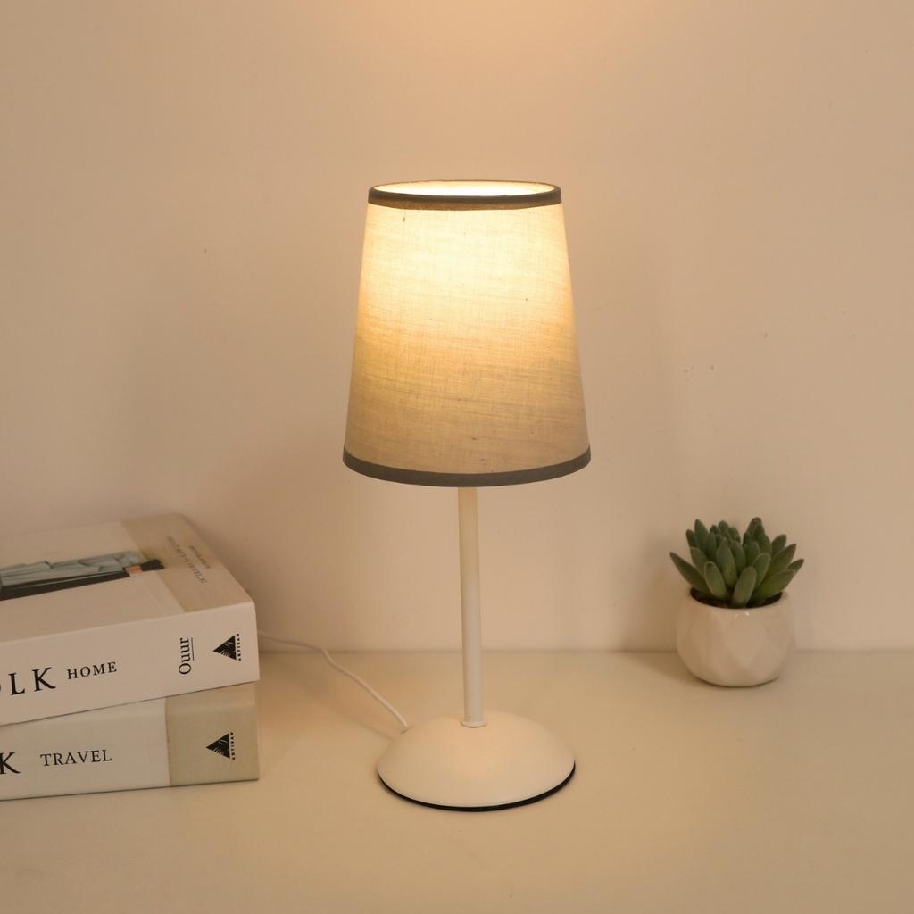 1 шт. Скандинавская классическая светодиодная настольная лампа, питание от USB, очень подходит для теплых настольных ламп в комнатах, спальнях, прикроватных тумбочках