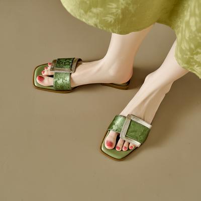 Модный темперамент Новые китайские повседневные универсальные односложные тапочки Женские ленивые люди носят классные тапочки на лето