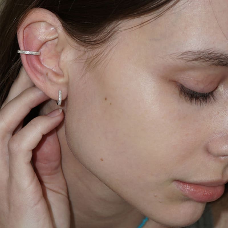 OURPIERRE GRANITO EARCUFF M SILVER