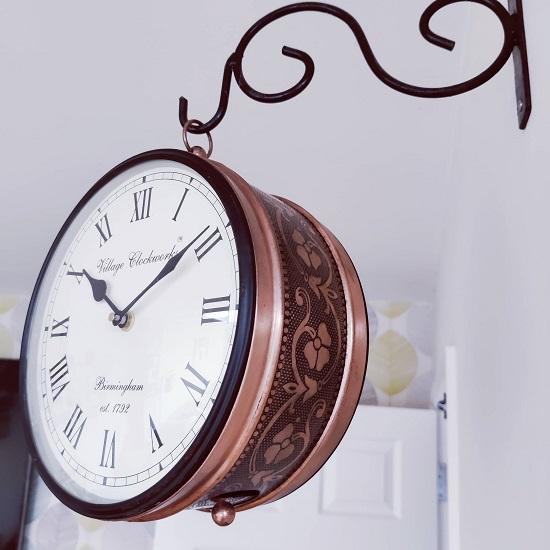 Подвесные металлические часы в винтажном стиле - изготовлены из латуни / двусторонние аналоговые железнодорожные часы / античная латунь или медь с декоративной отделкой