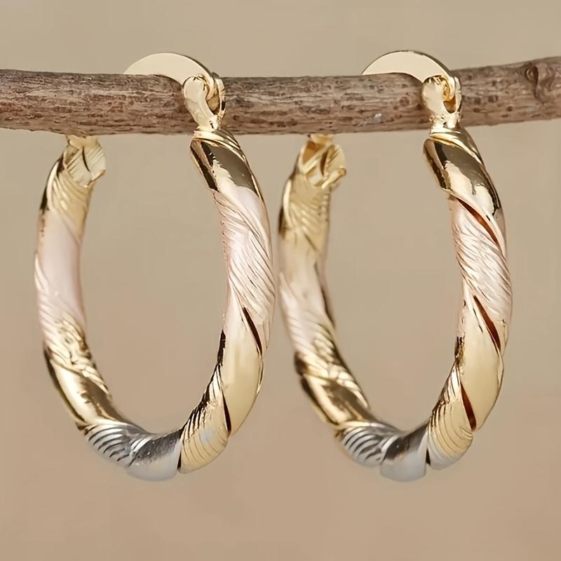 Elegant and classic three-color twisted earrings, minimalist fashion accessories for women, perfect for weddings, parties and birthday celebrations