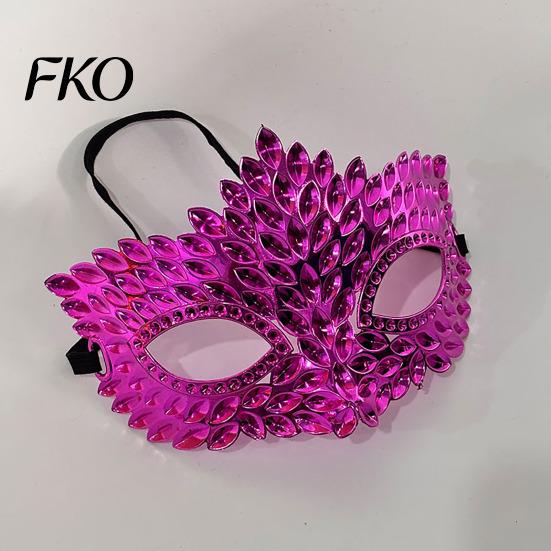Comfortable Fit Face Mask Rhinestone Masquerade Mask, Adjustable Eye for Halloween Party Ball Gala Women Cosplay, Sparkling Hollow Costume Dance Photo